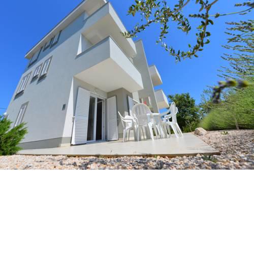 Apartments Nikolina