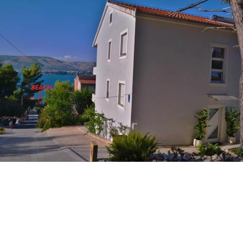 Apartments Oklopčić