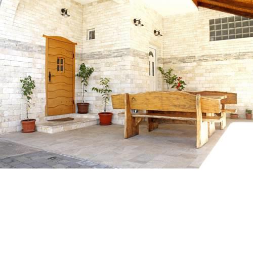 Apartments Old Stone