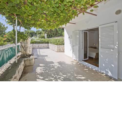 Apartments Oliva