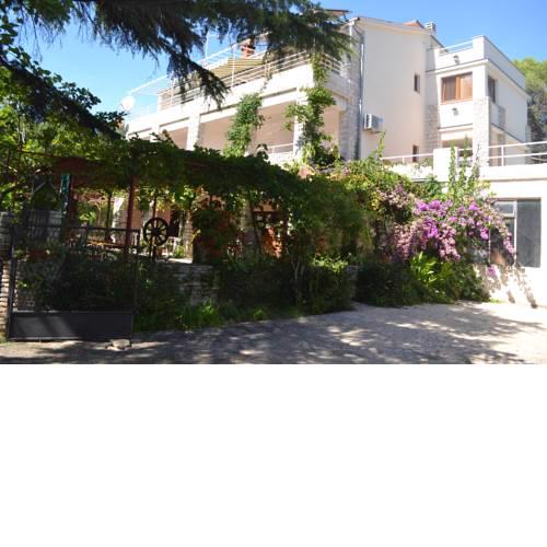 Apartments Oliva