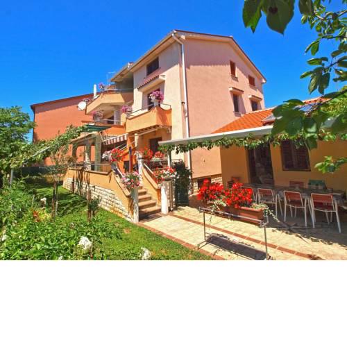 Apartments Orange 994
