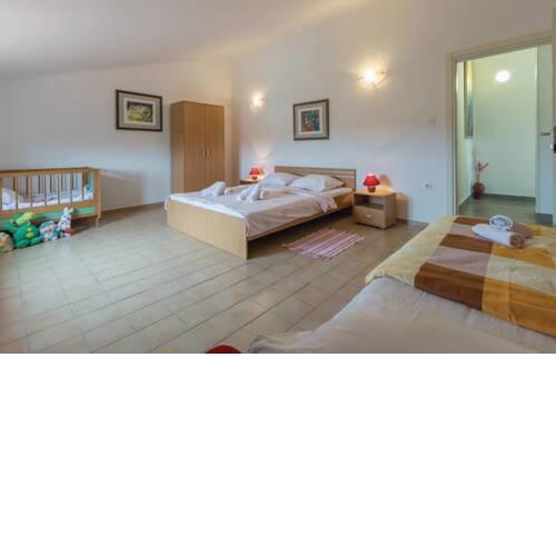 APARTMENTS PALISKA located in the countryside near Poreč