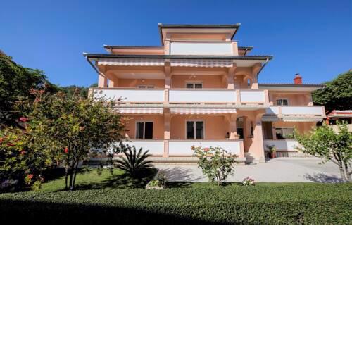 Apartments Palit Rab
