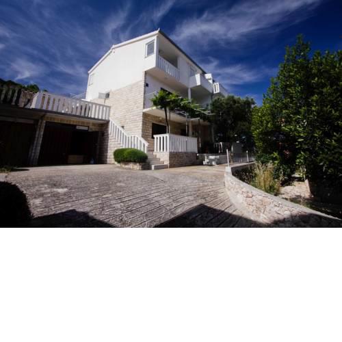 Apartments Pavao