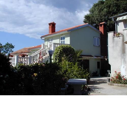 Apartments Percan Rakalj