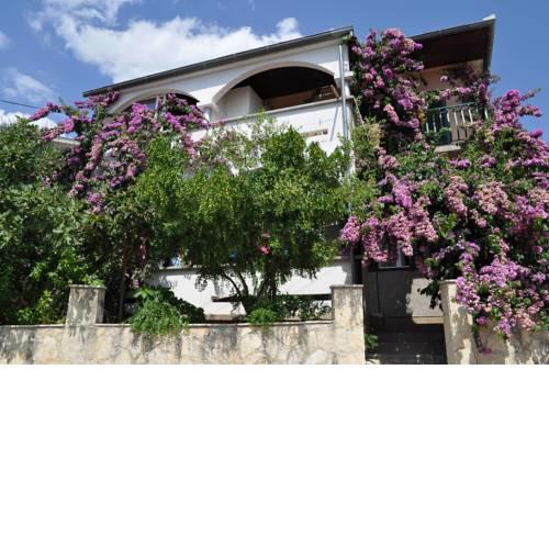 Apartments Petar Maksan