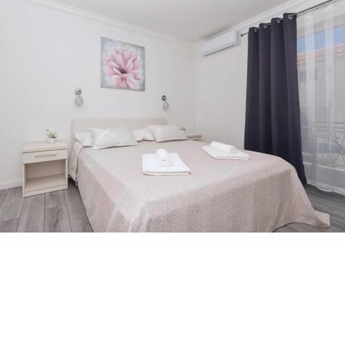 Apartments PETRUSIC
