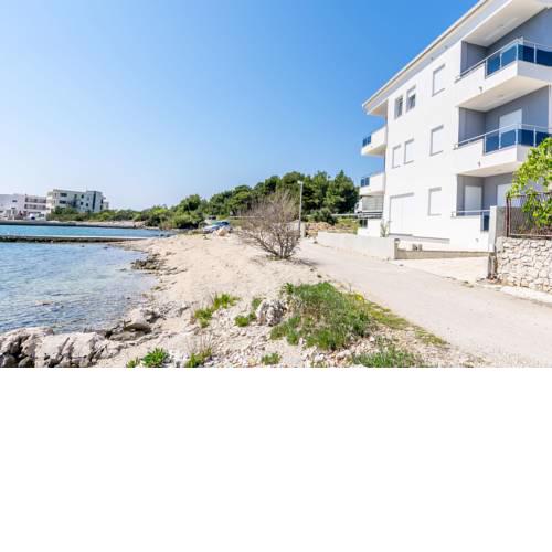 Apartments Pia
