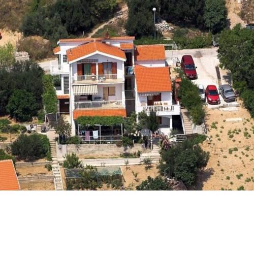 Apartments Pisak/Makarska Riviera 36254