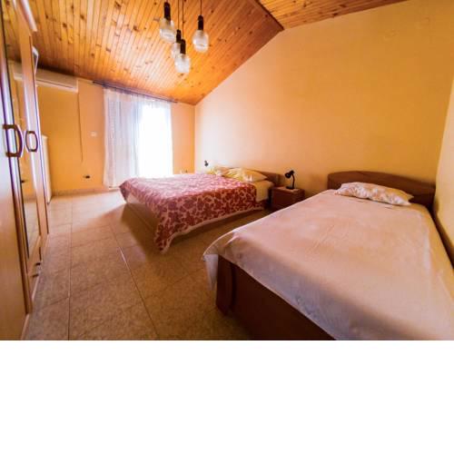 Apartments poli Nadaline