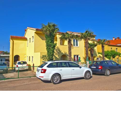 Apartments Popov 671