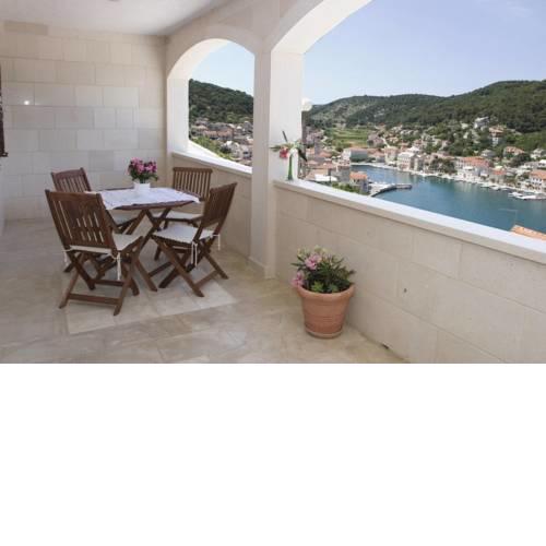 Apartments Pucisca