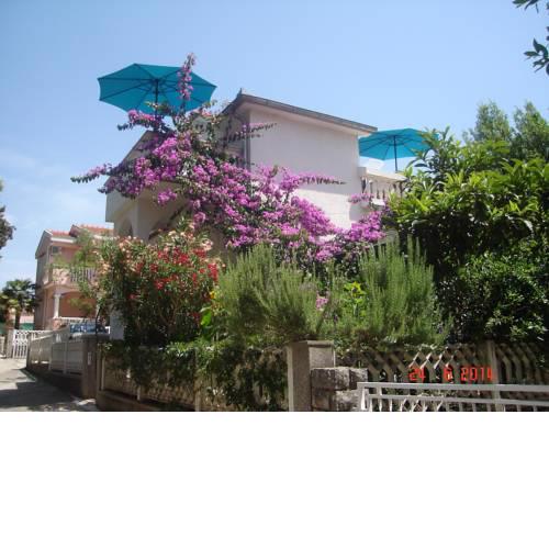 Apartments Pulek