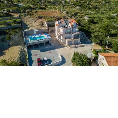Apartments Pušić