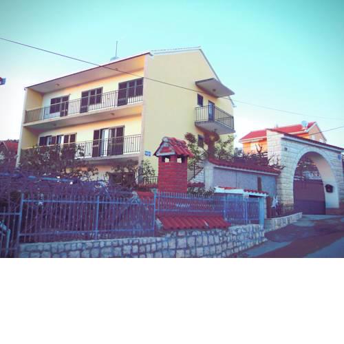 Apartments Racetin