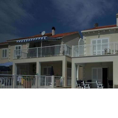 Apartments Rajna