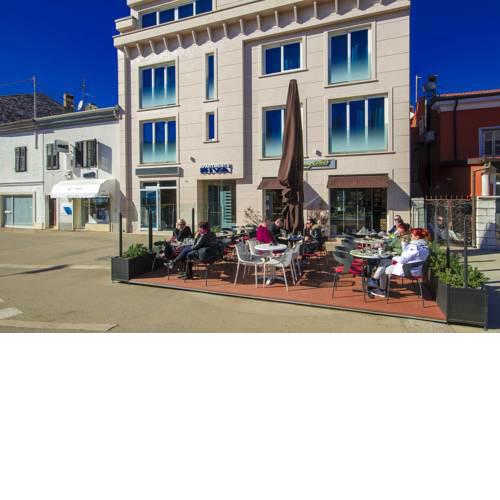 Apartments Riva-Interauto