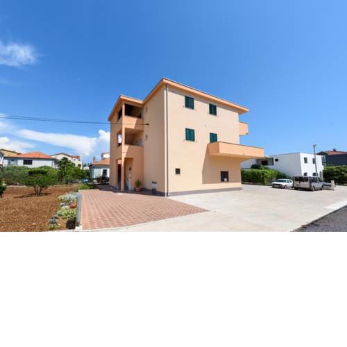 Apartments Robi