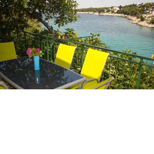 Apartments Roko with sea view 1273