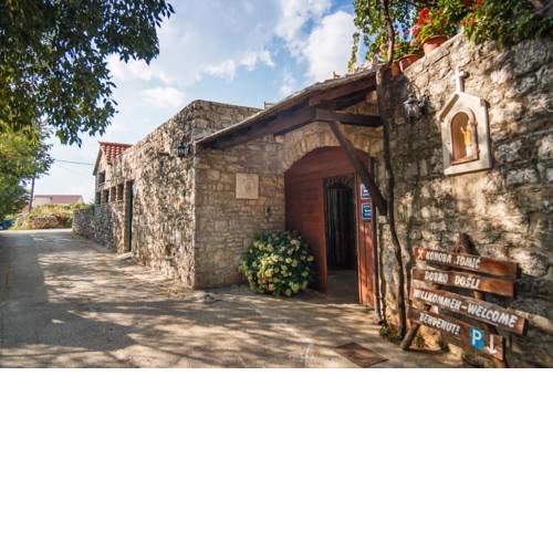 Apartments & Rooms Konoba Tomić