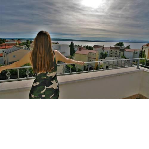 Apartments & Rooms Lonzor