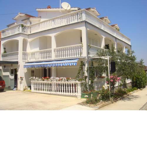 Apartments & Rooms Tereza