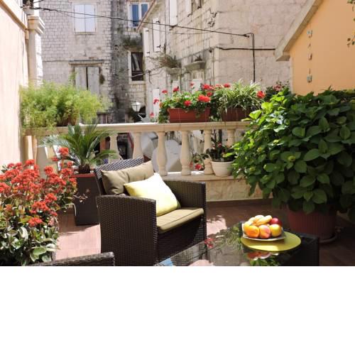 Apartments & Rooms Trogir Stars