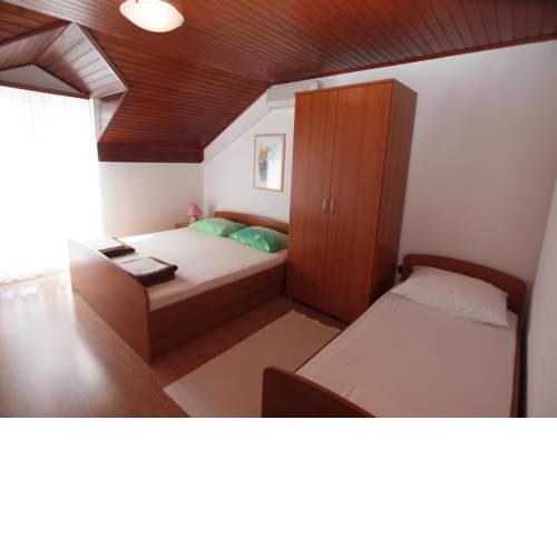 Apartments Rose Loboja