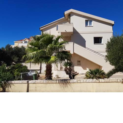 Apartments Rose Novalja