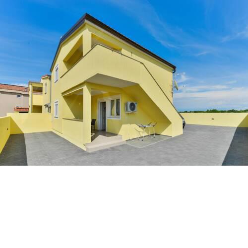 Apartments ROSINI, Nin