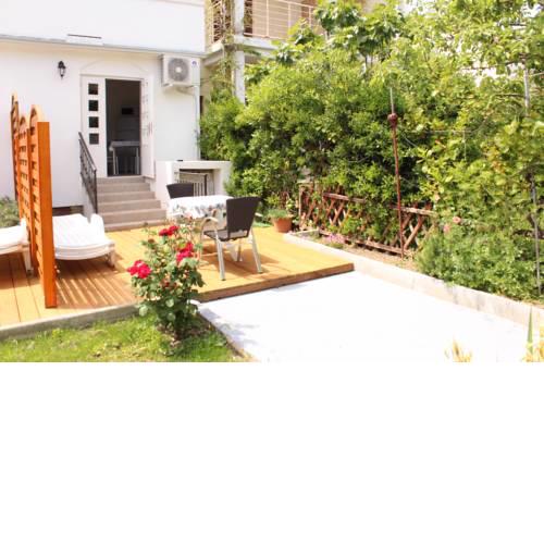 Apartments Rozanda