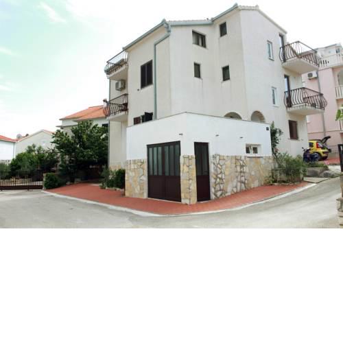 Apartments Sanader