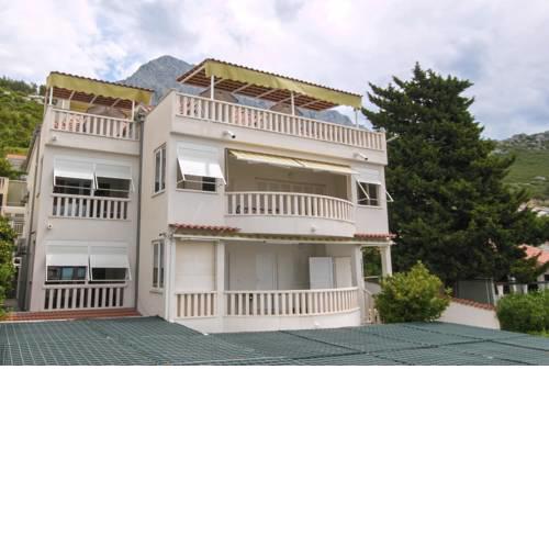 Apartments Sanda 2