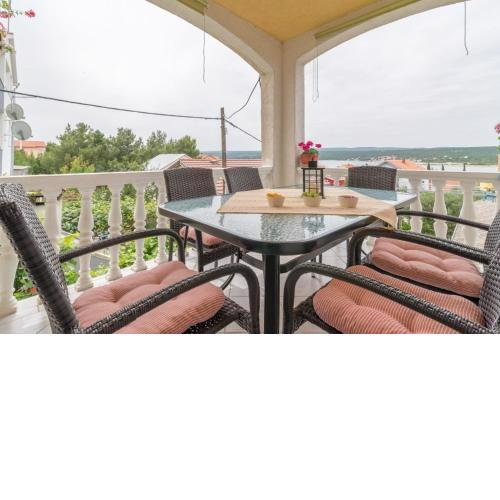 Apartments Sandra-150 m from beach