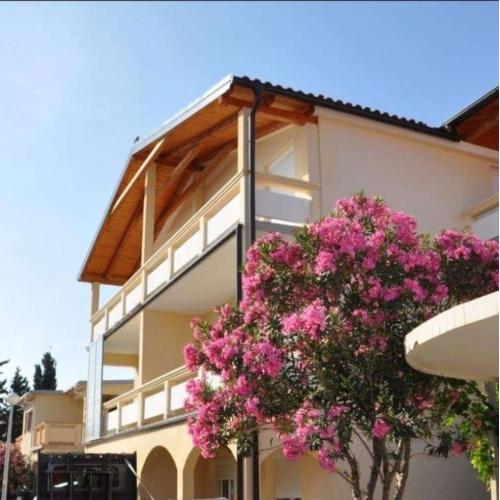 Apartments Sanja - 100 meters to the beach