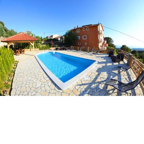 Apartments Šćerbe 3103