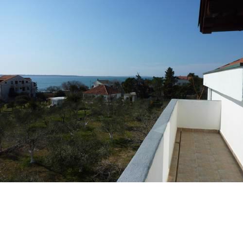 Apartments with view and private parking