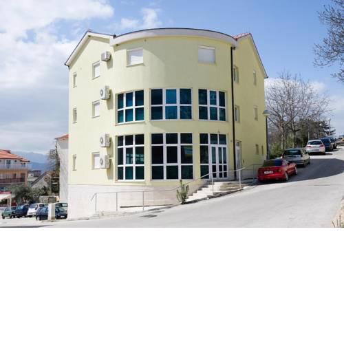Apartments Slišković
