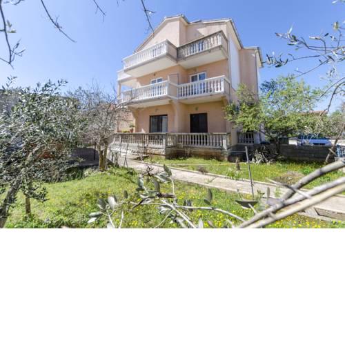 Apartments Vili