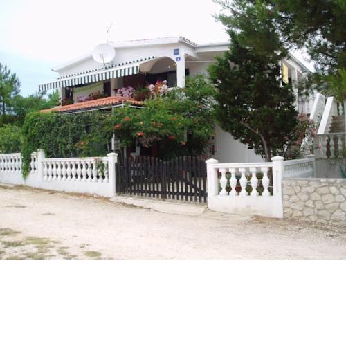 Apartments Štefani