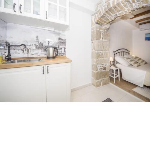 Apartments Stone Elegance