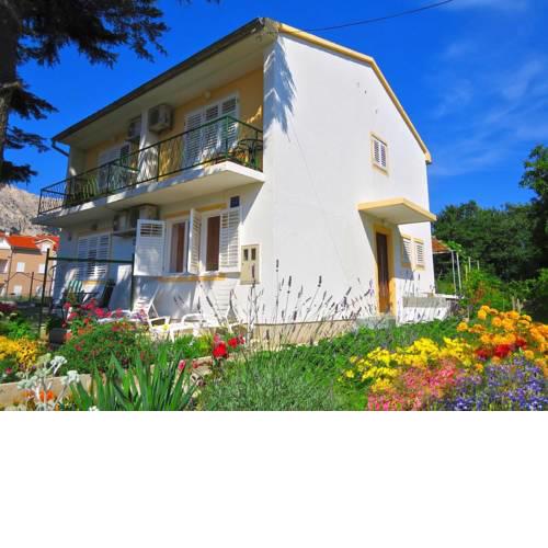 Apartments Tomasic