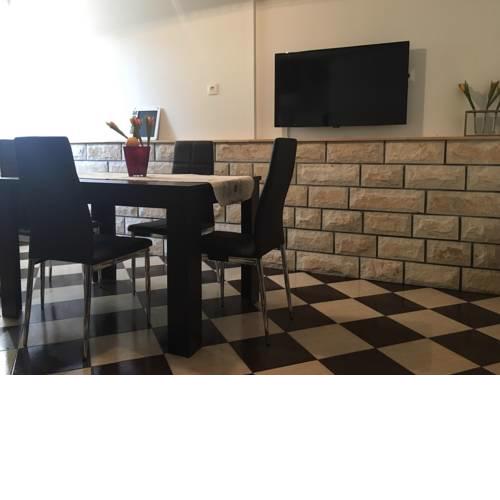 Apartments Tomina