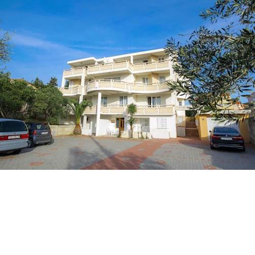 Apartments Tomy
