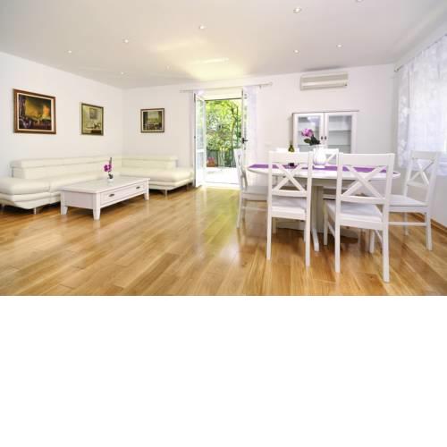 Apartments Vekic