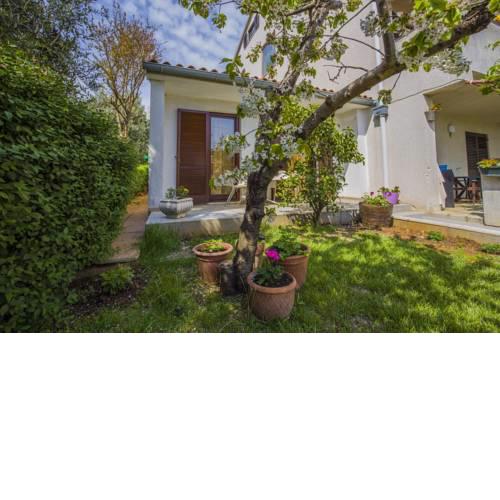 Apartments Vesna 1075