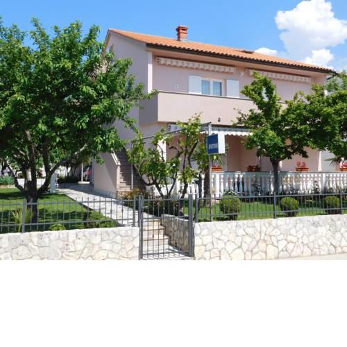 Apartments VESNA KRK
