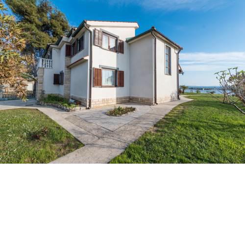 Apartments Villa Batela