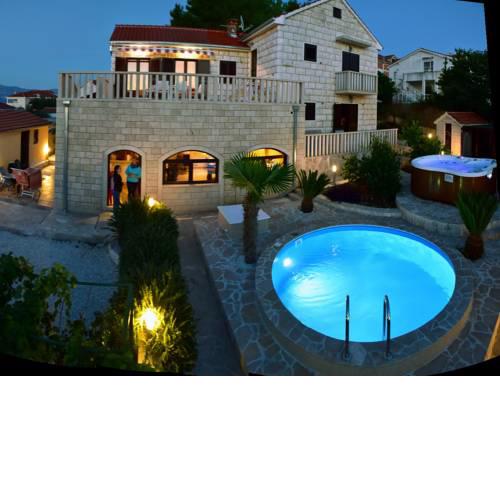 Apartments Villa Beau Rivage